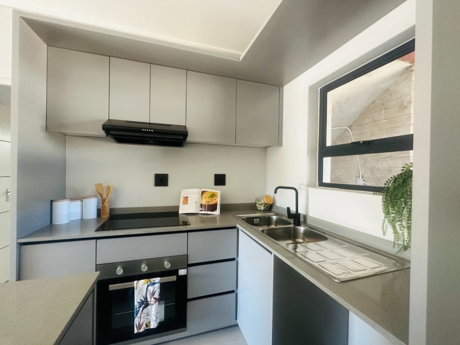 2 Bedroom Property for Sale in Table View Western Cape